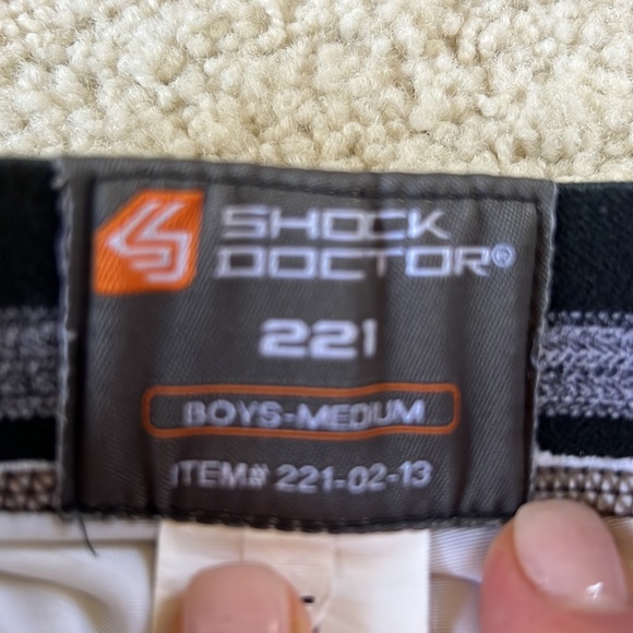 ShockDoctor CORE COMPRESSION SHORT WITH CUP POCKET - Picture 2 of 3